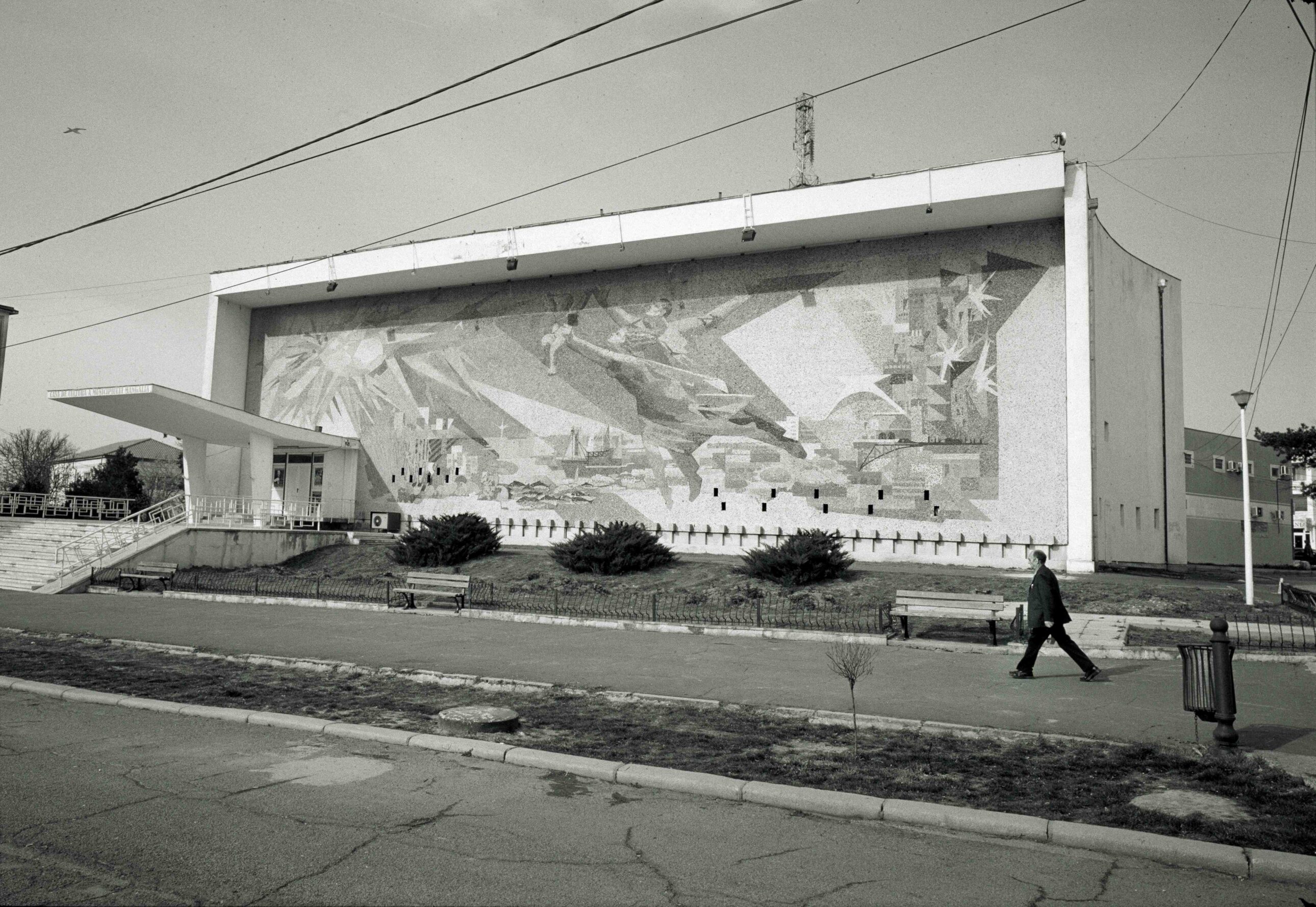 Enchanting Views. Romanian Black Sea Tourism Planning and Architecture of the 1960s and '70s